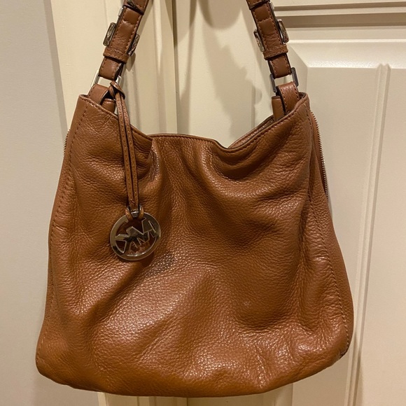 Michael Kors purse - Picture 2 of 6